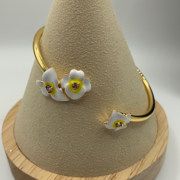 Kate Spade New York Precious Pansy Enamel Cuff. - Picture 2 of 4